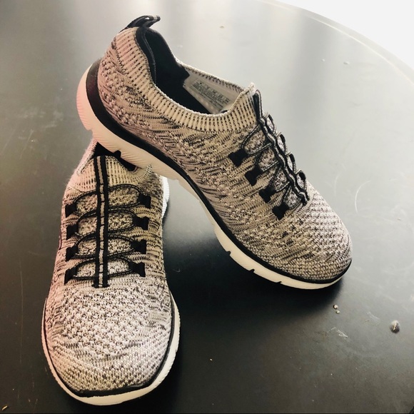 skechers stretch knit air cooled memory foam